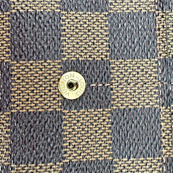 Louis Vuitton Sarah Wallet - Picture 7 of 8